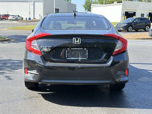 Used 2017 Honda Civic EX image 12