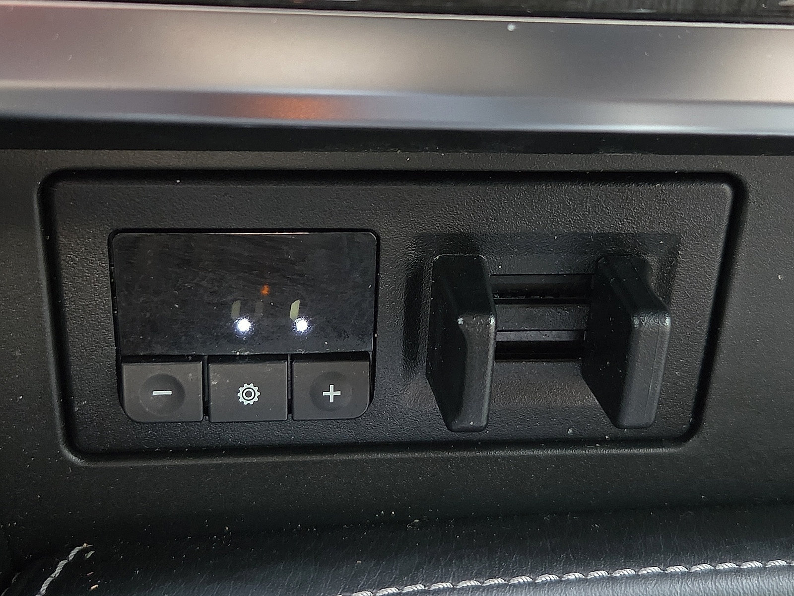Used 2022 Nissan Armada Platinum w/ Captain's Chairs Package AWD/4WD image 19