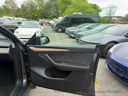 Used 2023 Tesla Model Y Long Range image 21