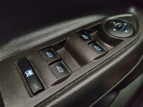 Used 2018 Ford Escape SE FWD image 27