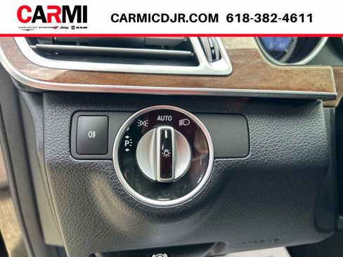 Used 2014 Mercedes-Benz E 350 4MATIC Wagon image 16
