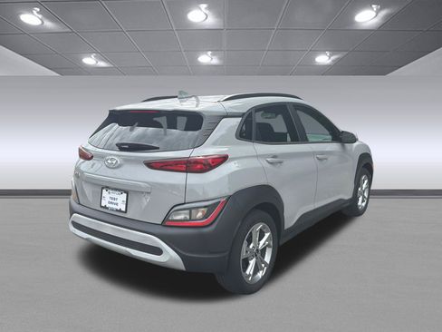Certified 2022 Hyundai Kona SEL w/ Convenience Package FWD image 5