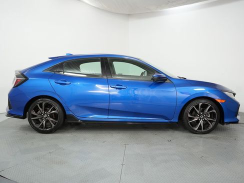 Used 2018 Honda Civic Sport Touring image 5
