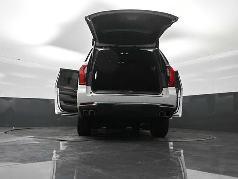 Used 2025 GMC Yukon XL Denali AWD/4WD image 59