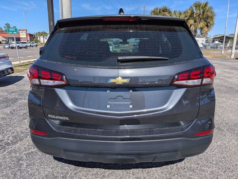 Used 2022 Chevrolet Equinox LS image 5