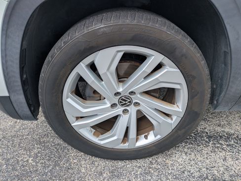 Used 2021 Volkswagen Atlas SE w/ Towing Package FWD image 11
