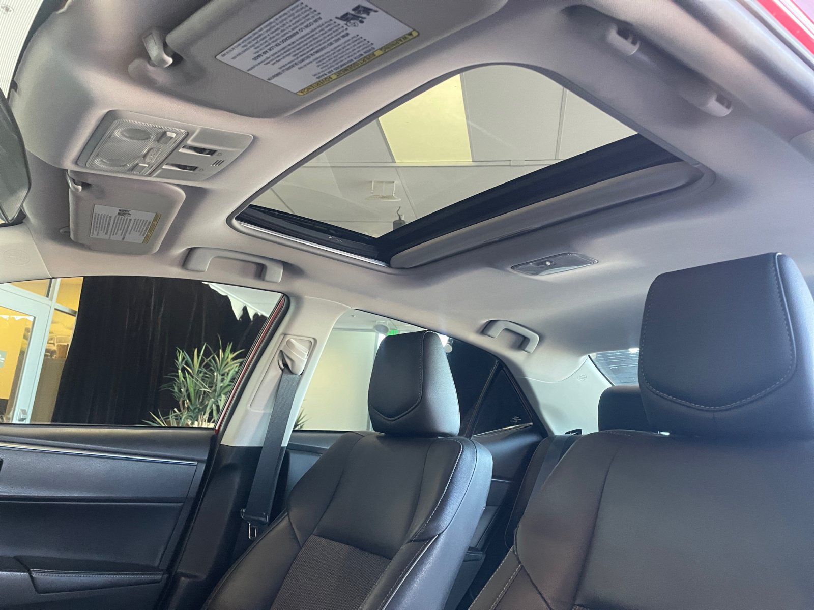 Used 2014 Toyota Corolla S FWD image 31