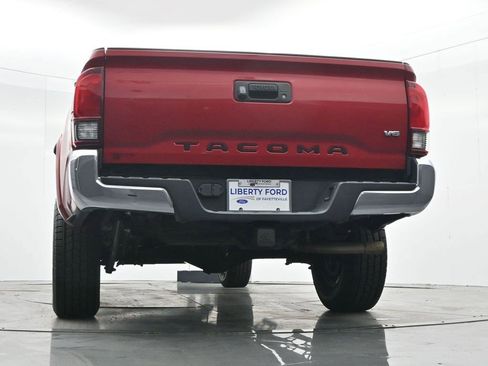 Used 2020 Toyota Tacoma SR5 image 32