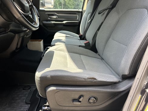 Used 2019 RAM 1500 Big Horn AWD/4WD image 10
