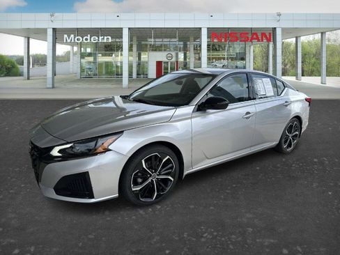 Certified 2024 Nissan Altima 2.5 SR FWD image 1