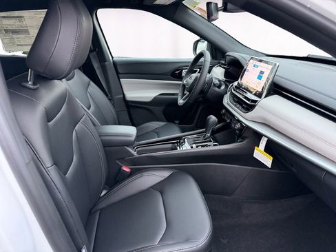 New 2026 Jeep Compass Limited w/ Sun, Sound & Navigation Group image 15