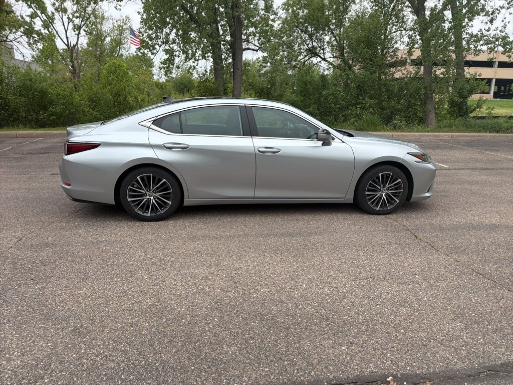Certified 2023 Lexus ES 350 w/ Premium Package FWD image 16