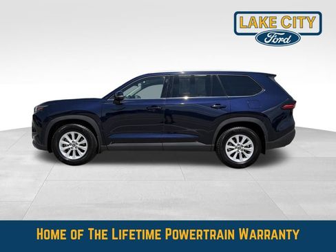 Used 2025 Toyota Grand Highlander AWD image 2