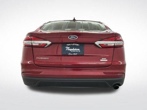 Used 2020 Ford Fusion SE FWD image 21