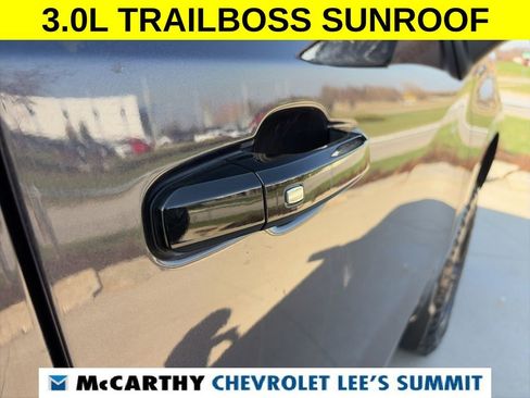 Used 2022 Chevrolet Silverado 1500 LT Trail Boss w/ LT Trail Boss Premium Package image 31