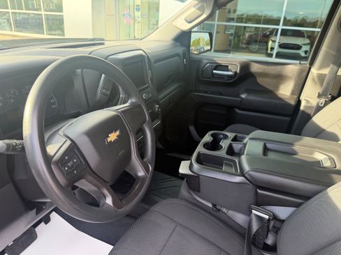 Used 2021 Chevrolet Silverado 1500 Custom w/ LPO, Dark Essentials Package AWD/4WD image 15