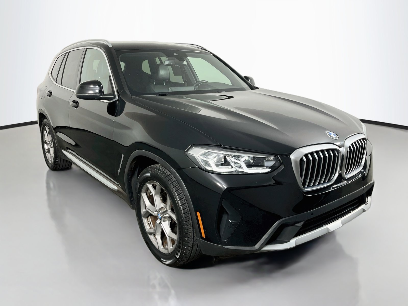 Used 2022 BMW X3 xDrive30i AWD/4WD image 3