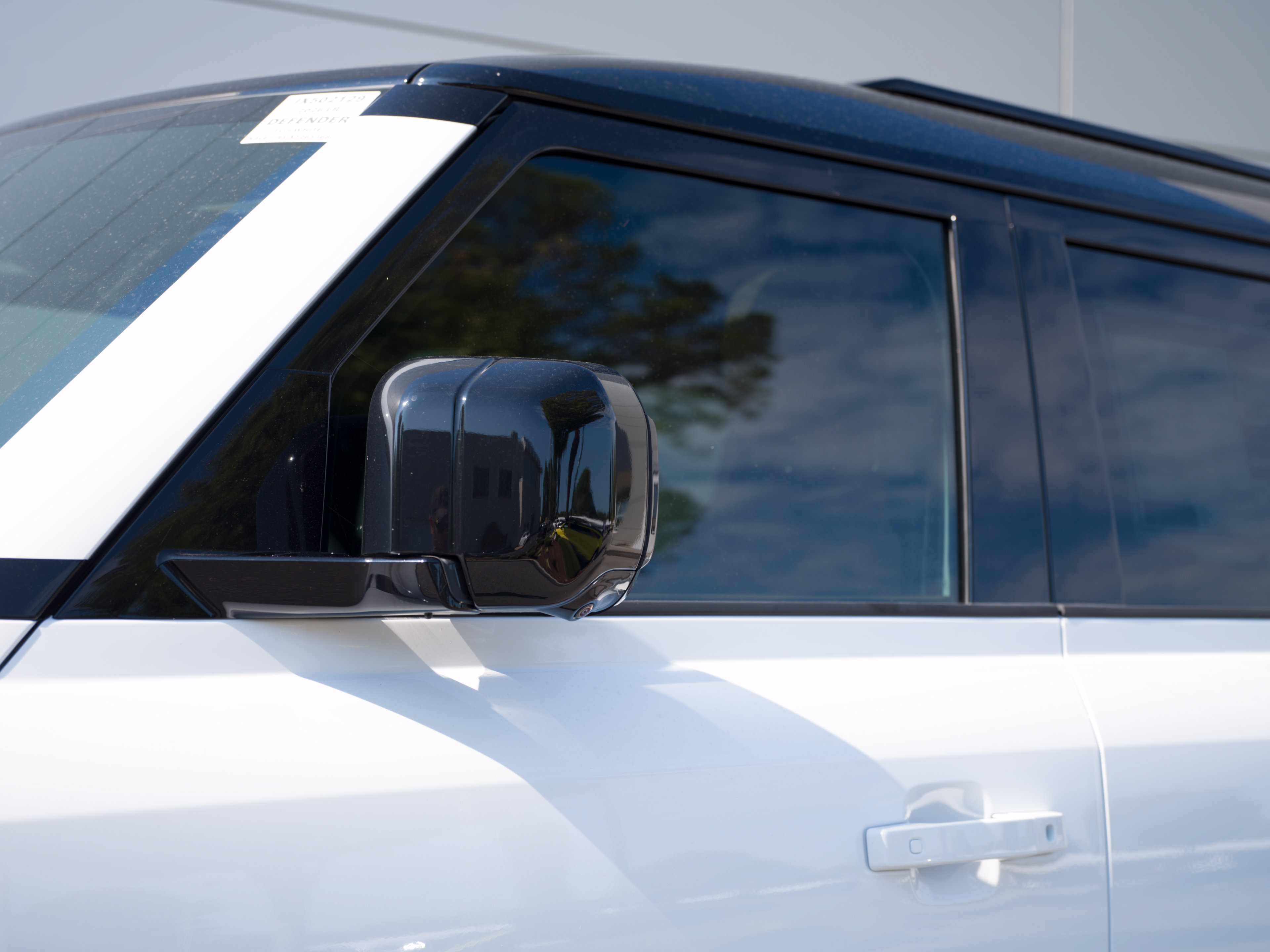 New 2026 Land Rover Defender 110 X-Dynamic SE AWD/4WD image 5