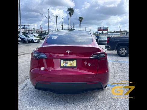 Used 2024 Tesla Model Y Long Range RWD image 4