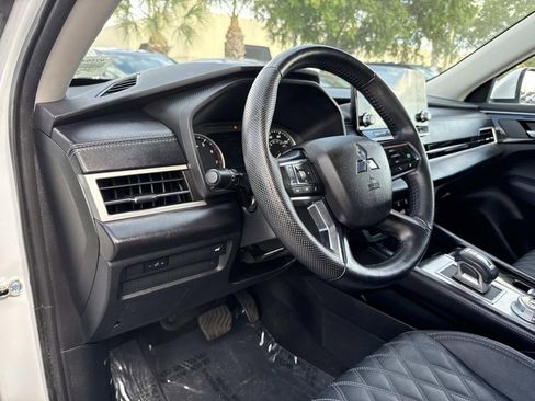 Used 2022 Mitsubishi Outlander SEL AWD/4WD image 22