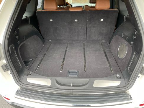 Used 2012 Jeep Grand Cherokee Overland image 25