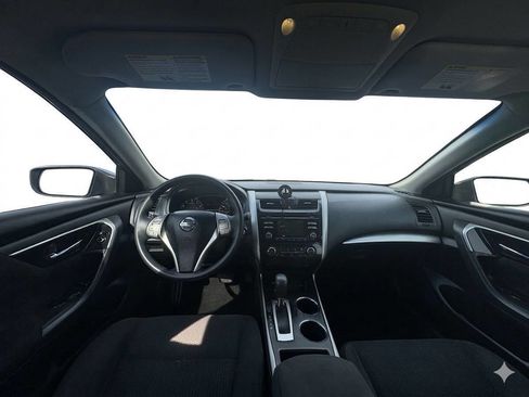 Used 2015 Nissan Altima 2.5 S w/ Sport Value Package image 7