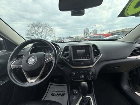 Used 2015 Jeep Cherokee Limited image 18