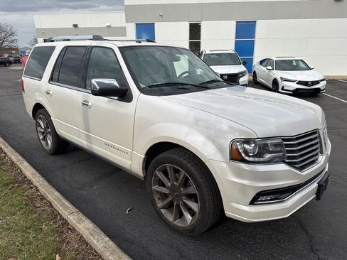 Used 2016 Lincoln Navigator Reserve image 3