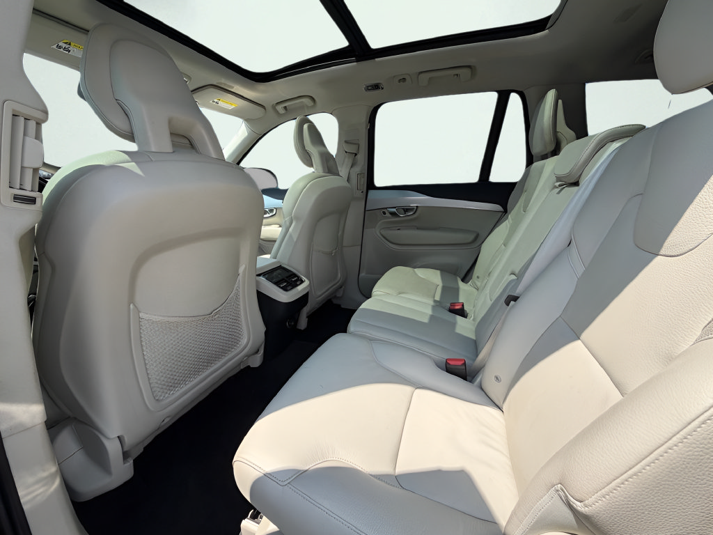 Used 2018 Volvo XC90 T5 Momentum w/ Convenience Package AWD/4WD image 17