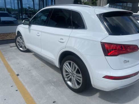 Used 2019 Audi Q5 2.0T Premium Plus w/ Premium Plus Package AWD/4WD image 6