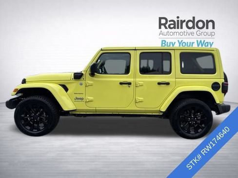 Used 2024 Jeep Wrangler Unlimited Sahara AWD/4WD image 4