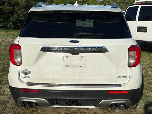 Used 2024 Ford Explorer King Ranch w/ Technology Package AWD/4WD image 16