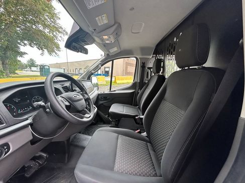 Used 2025 Ford Transit 250 Low Roof w/ Exterior Upgrade Package RWD image 17