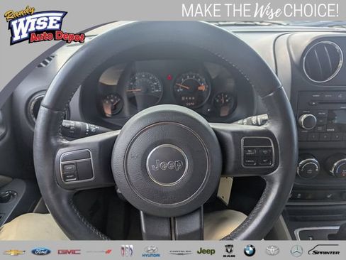 Used 2017 Jeep Patriot High Altitude AWD/4WD image 12