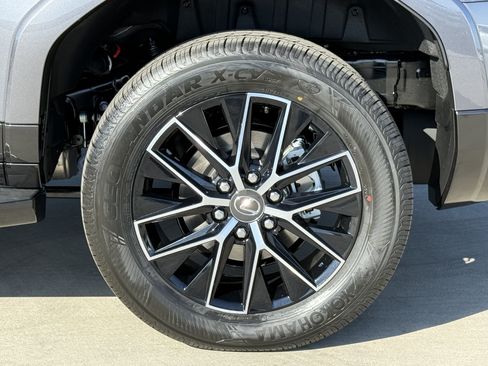 New 2026 Lexus GX 550 AWD/4WD image 16