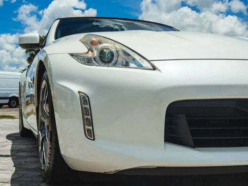 Used 2013 Nissan 370Z Touring w/ Sport Pkg RWD image 24