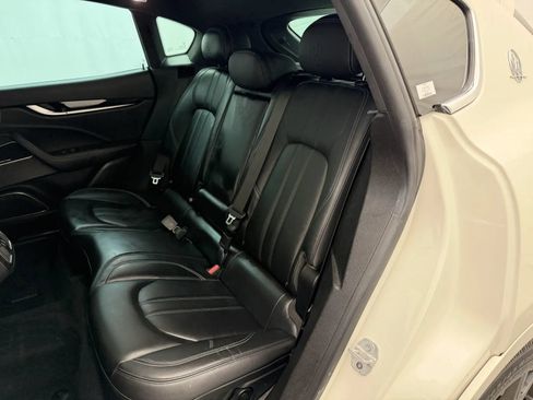 Used 2018 Maserati Levante GranSport AWD/4WD image 32