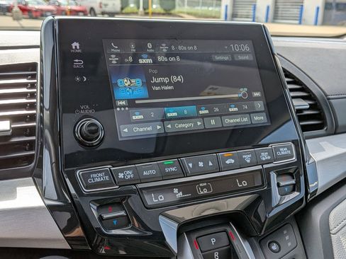 Used 2024 Honda Odyssey EX-L image 17