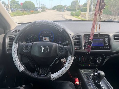 Used 2019 Honda HR-V LX image 23