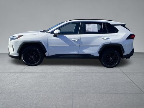 Used 2023 Toyota RAV4 XLE image 4