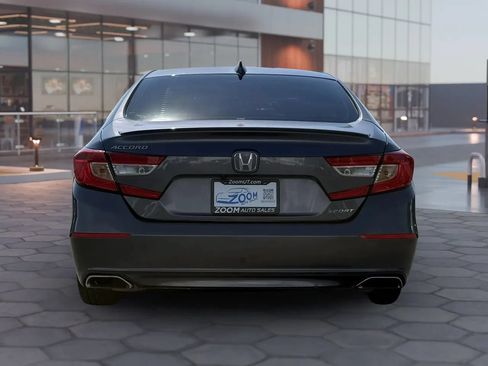 Used 2018 Honda Accord Sport image 7