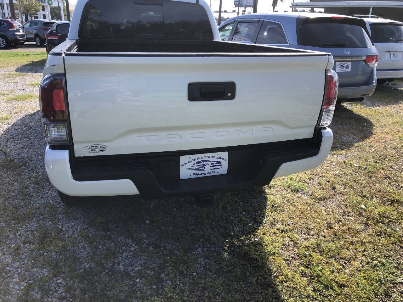 Used 2021 Toyota Tacoma TRD Sport AWD/4WD image 3