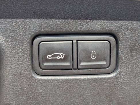 Used 2023 Genesis GV60 Performance image 16