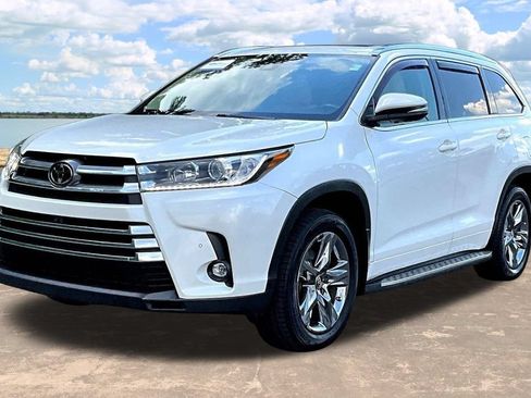 Used 2019 Toyota Highlander Limited Platinum AWD/4WD image 4