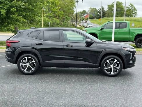 New 2026 Chevrolet Trax RS FWD image 13