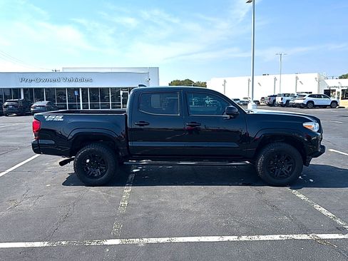 Used 2020 Toyota Tacoma SR w/ SR Convenience Package RWD image 6