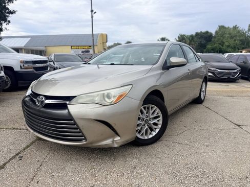 Used 2016 Toyota Camry LE FWD image 1