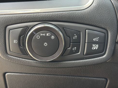 Certified 2019 Ford Edge Titanium w/ Equipment Group 301A FWD image 62
