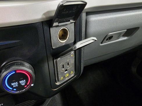Used 2024 Ford F250 XLT AWD/4WD image 37