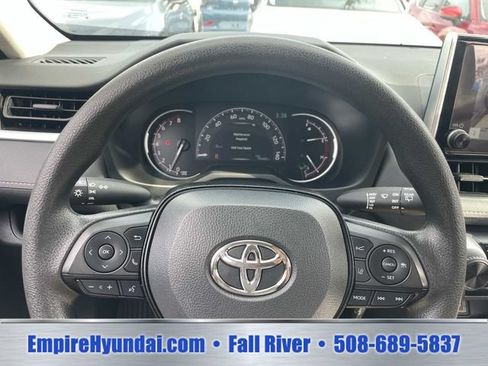 Used 2023 Toyota RAV4 LE AWD/4WD image 26